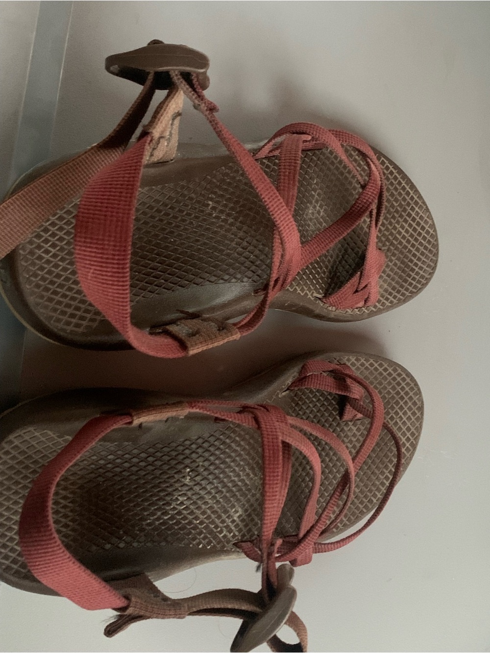 Chaco original with double maroon straps - Picture 2 of 7